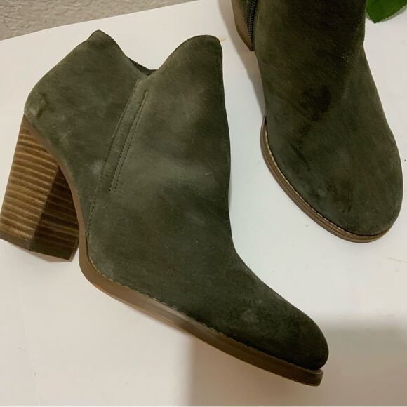 Guess Hardy Green Suede Ankle Booties - Picture 8 of 11
